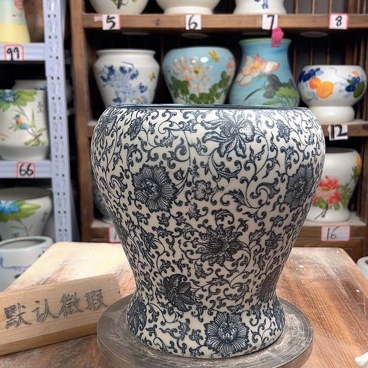 陶鱼尾复古青花陶瓷