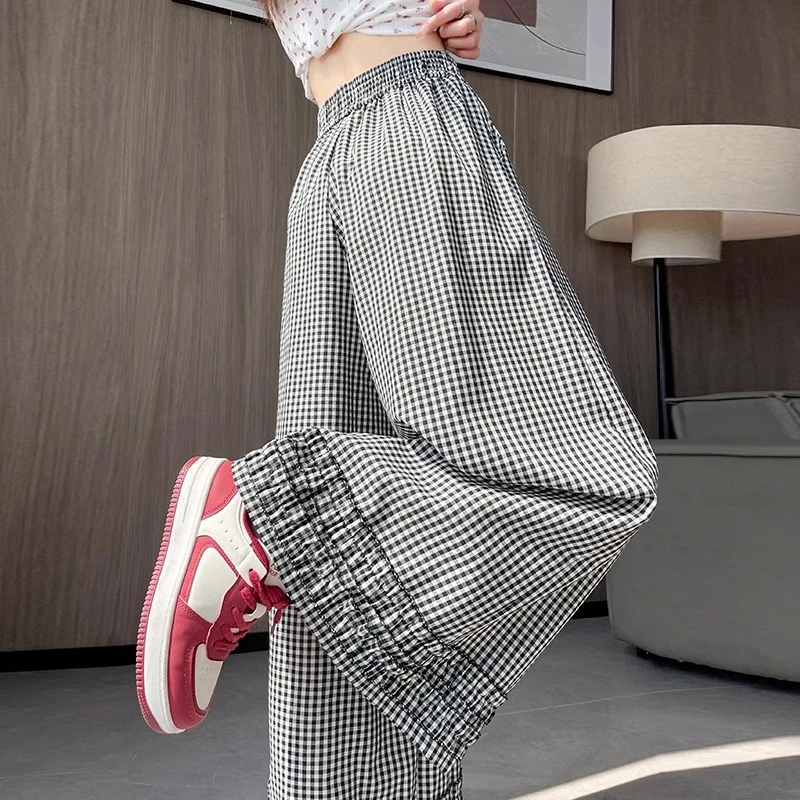 复古格子冰丝阔腿裤女夏季薄款小个子高腰显瘦垂感木耳边九分裤裙