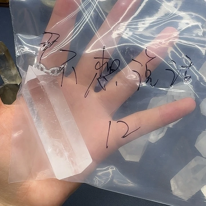 不***.水晶摆件未镶嵌天然水晶