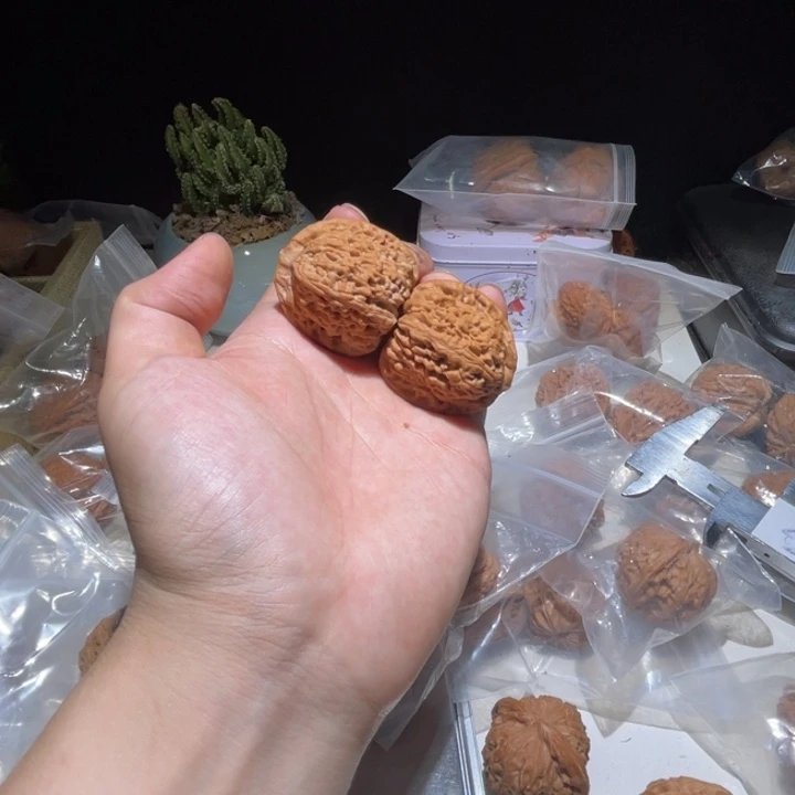 头***.吊坠文玩核桃40全品南疆石