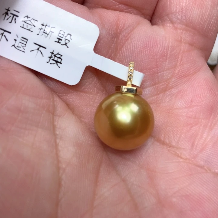 颈饰18K金镶嵌海水珍珠