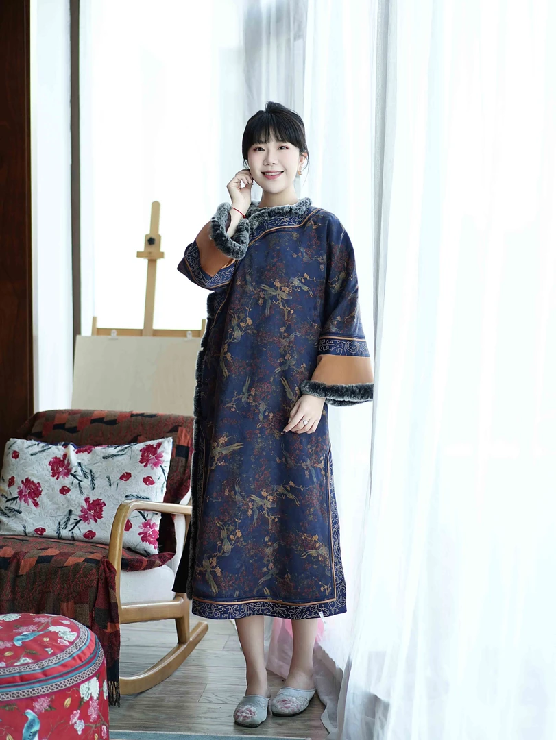 【画影】2025年春高工真丝香云纱复古中式国风中式斜襟长款棉袍