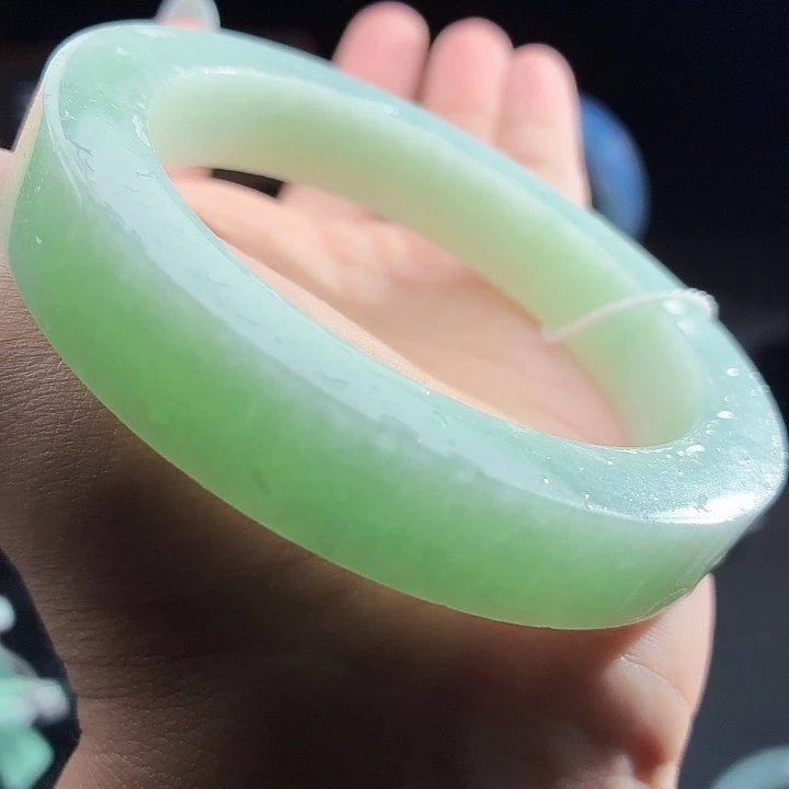 定制翡翠手镯未镶嵌