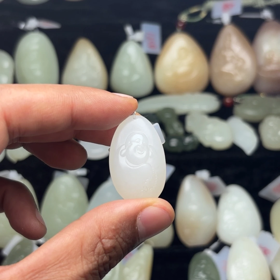 米***@和田玉未镶嵌颈饰