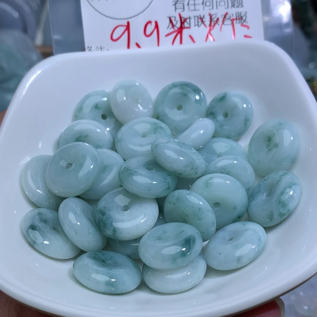 翡翠未镶嵌颈饰2626。发1个