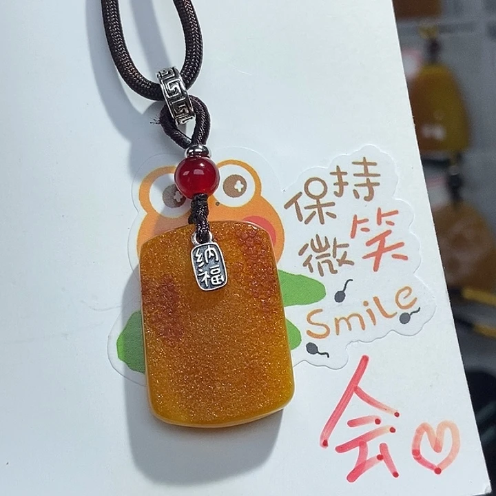 未镶嵌琥珀珠宝奇石