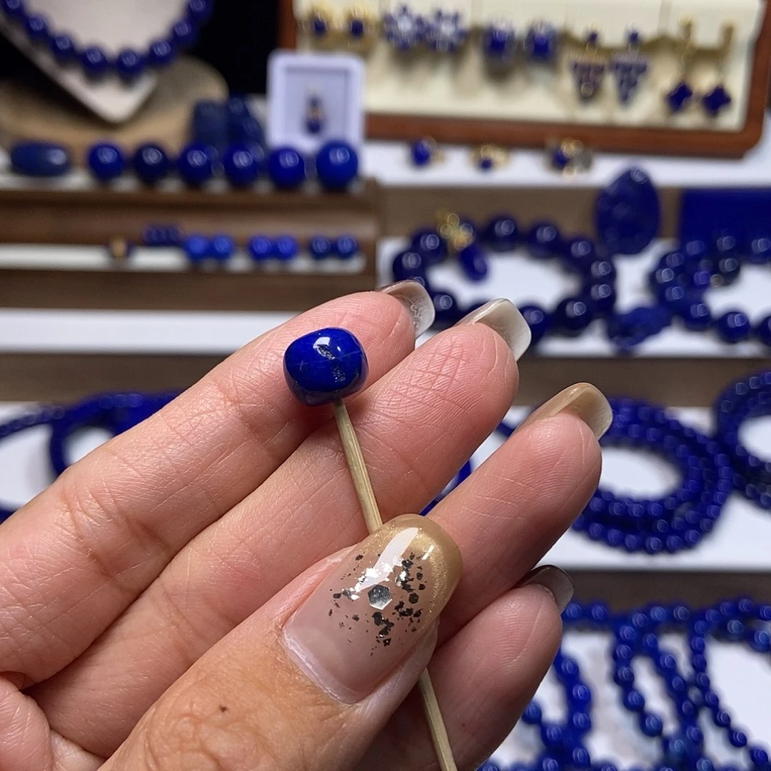 青金石未镶嵌有瑕老型单珠（不退不换）介意勿拍