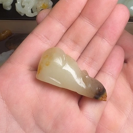 和田玉（糖玉）未镶嵌颈饰