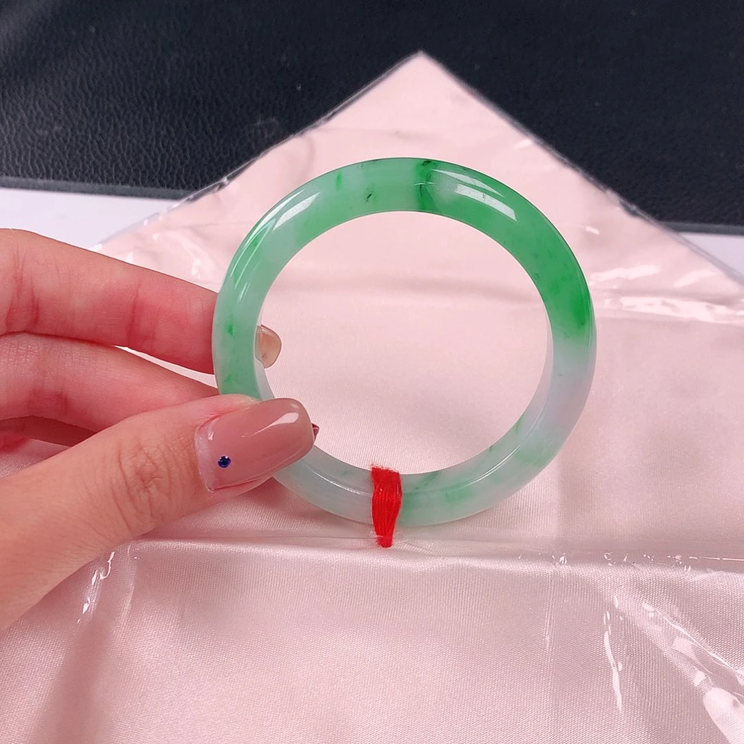 未镶嵌手镯翡翠522