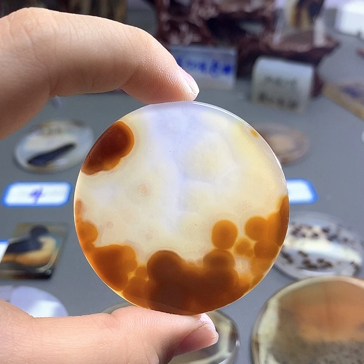 未镶嵌颈饰玛瑙/玉髓