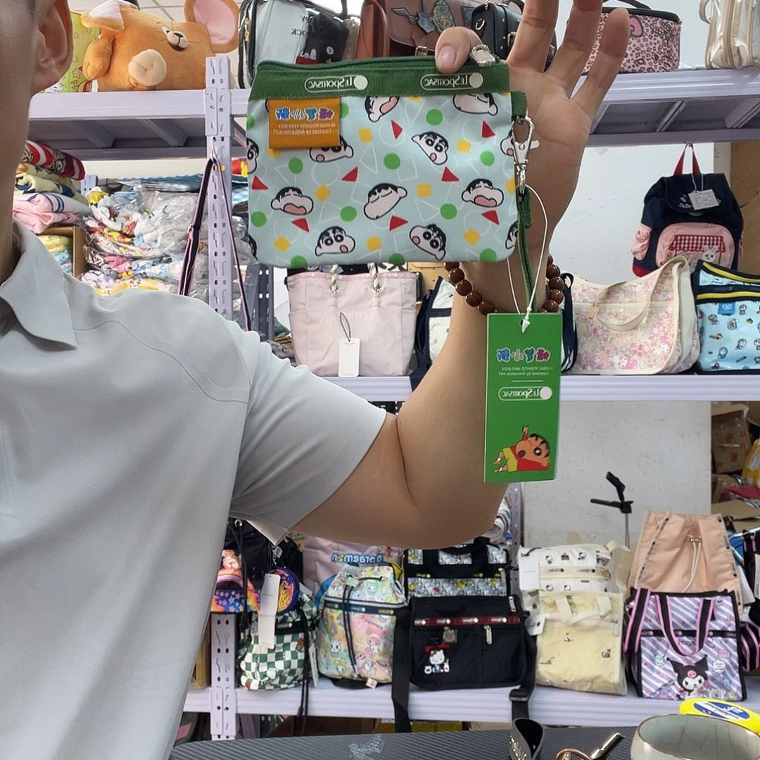 PU化妆包等产品和产品