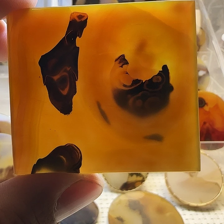 玛瑙/玉髓未镶嵌珠宝奇石