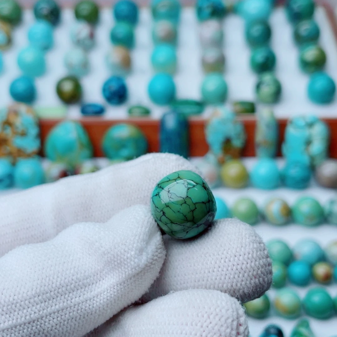 未镶嵌绿松石珠宝奇石