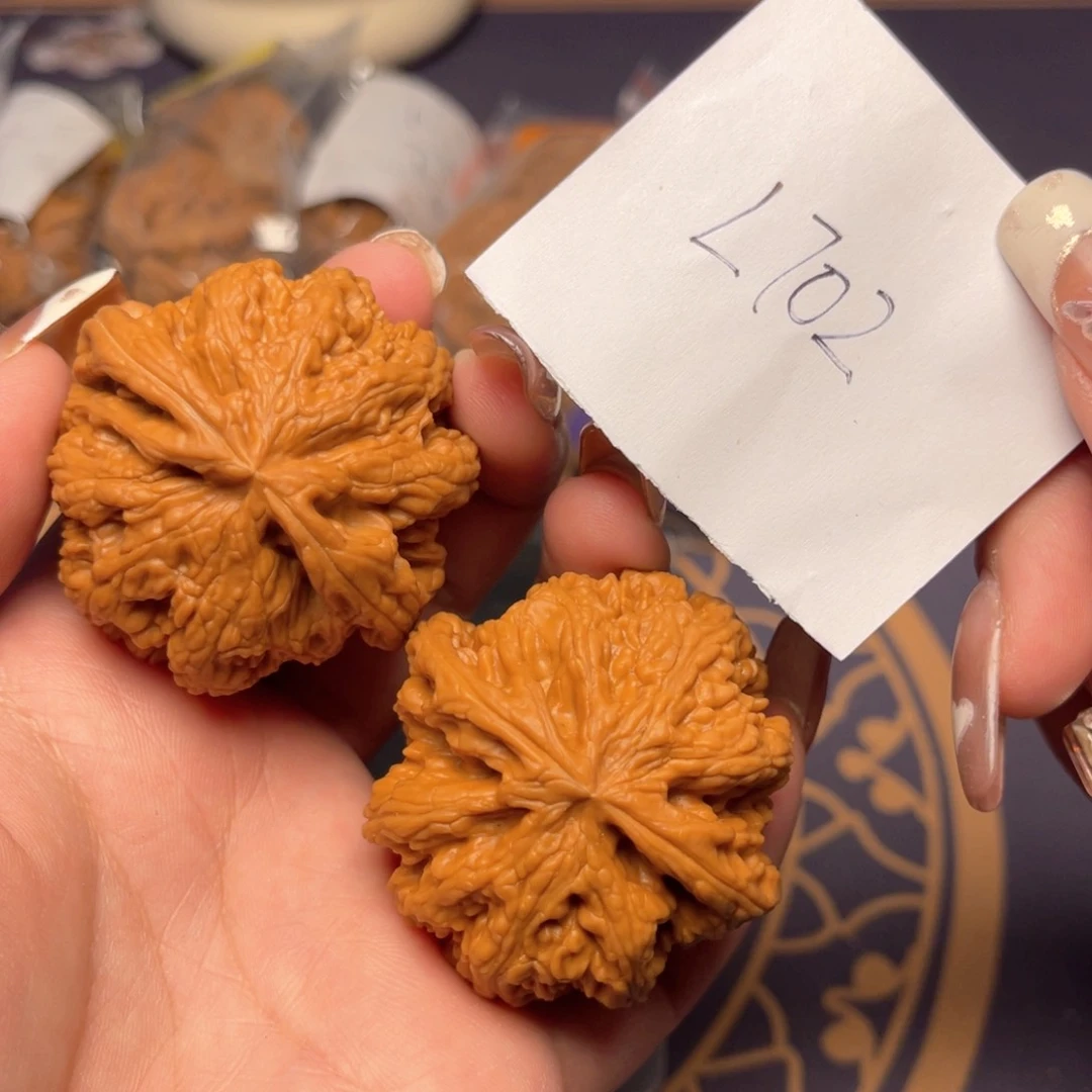 文玩核桃把件粗筋46