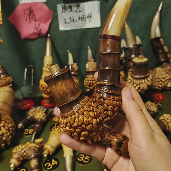一***就贵州特色竹根烟斗工艺品手把件