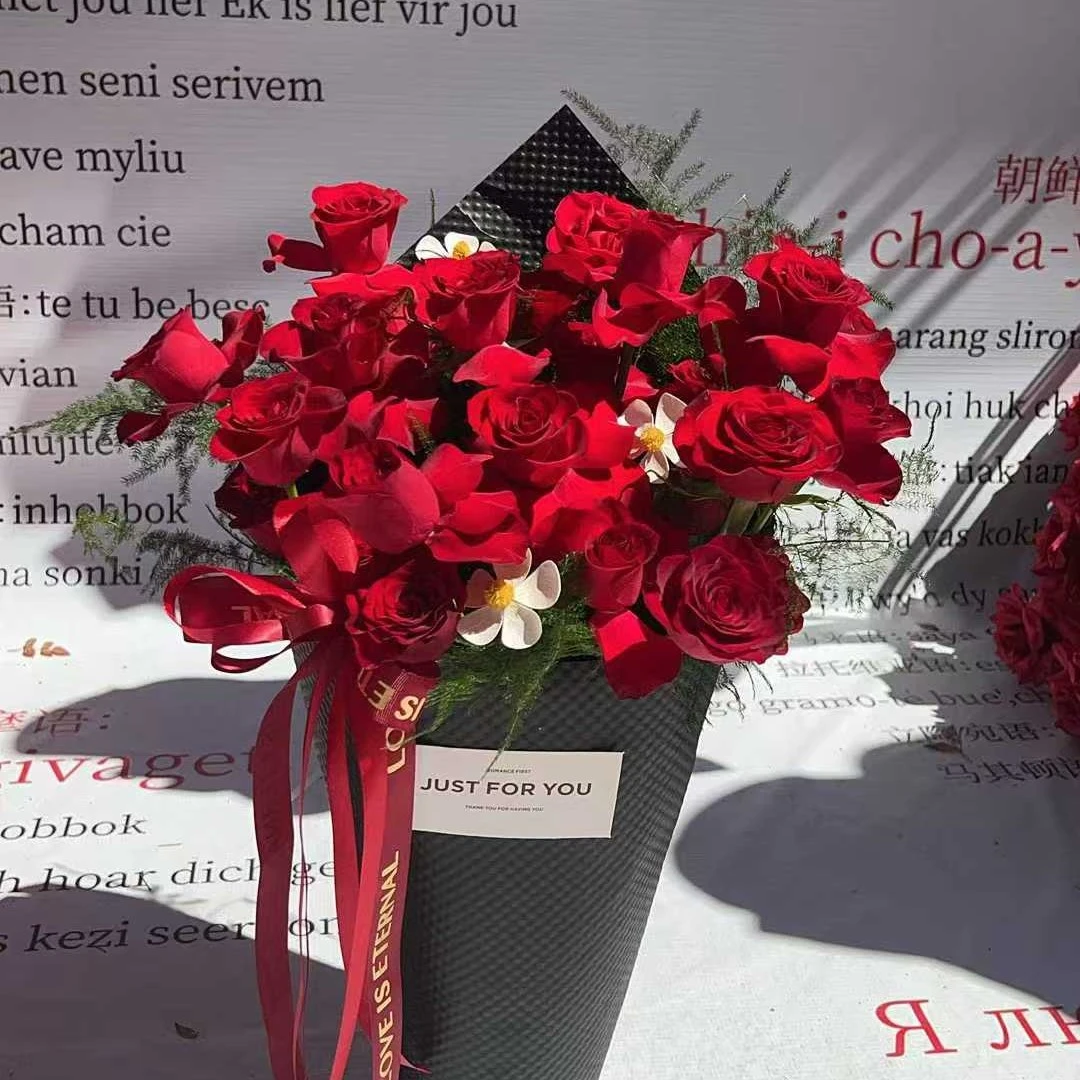 红玫瑰花束同城速递送女友闺蜜生日七夕惊喜花礼