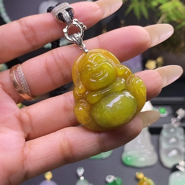 翡翠未镶嵌吊坠(赠链)