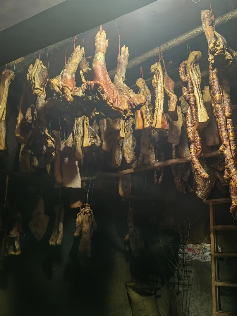 湖南农家烟熏土猪腊肉包邮偏远地区新疆西藏不发货