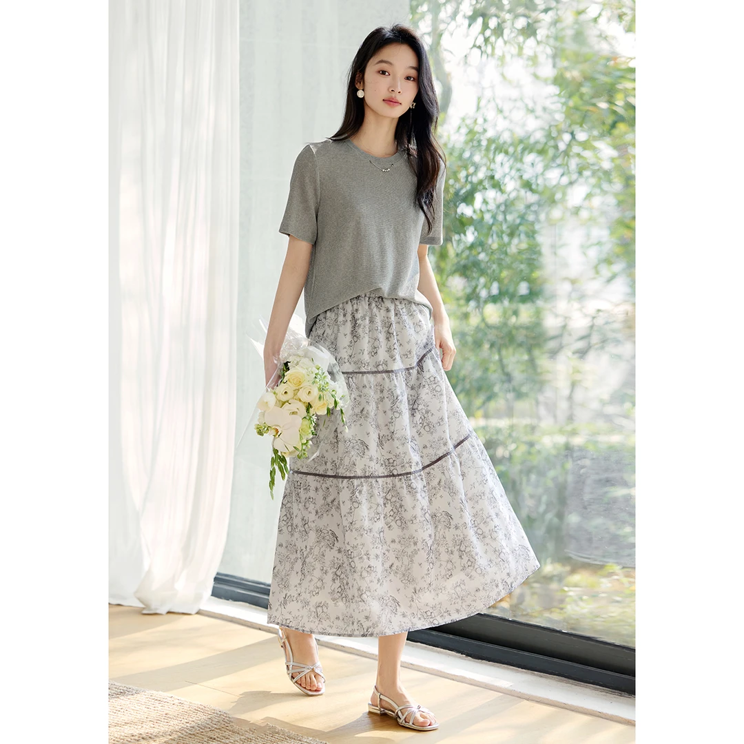 XWI/欣未【夏日花园】2025夏新款气质优雅度假风T恤半裙套装5479