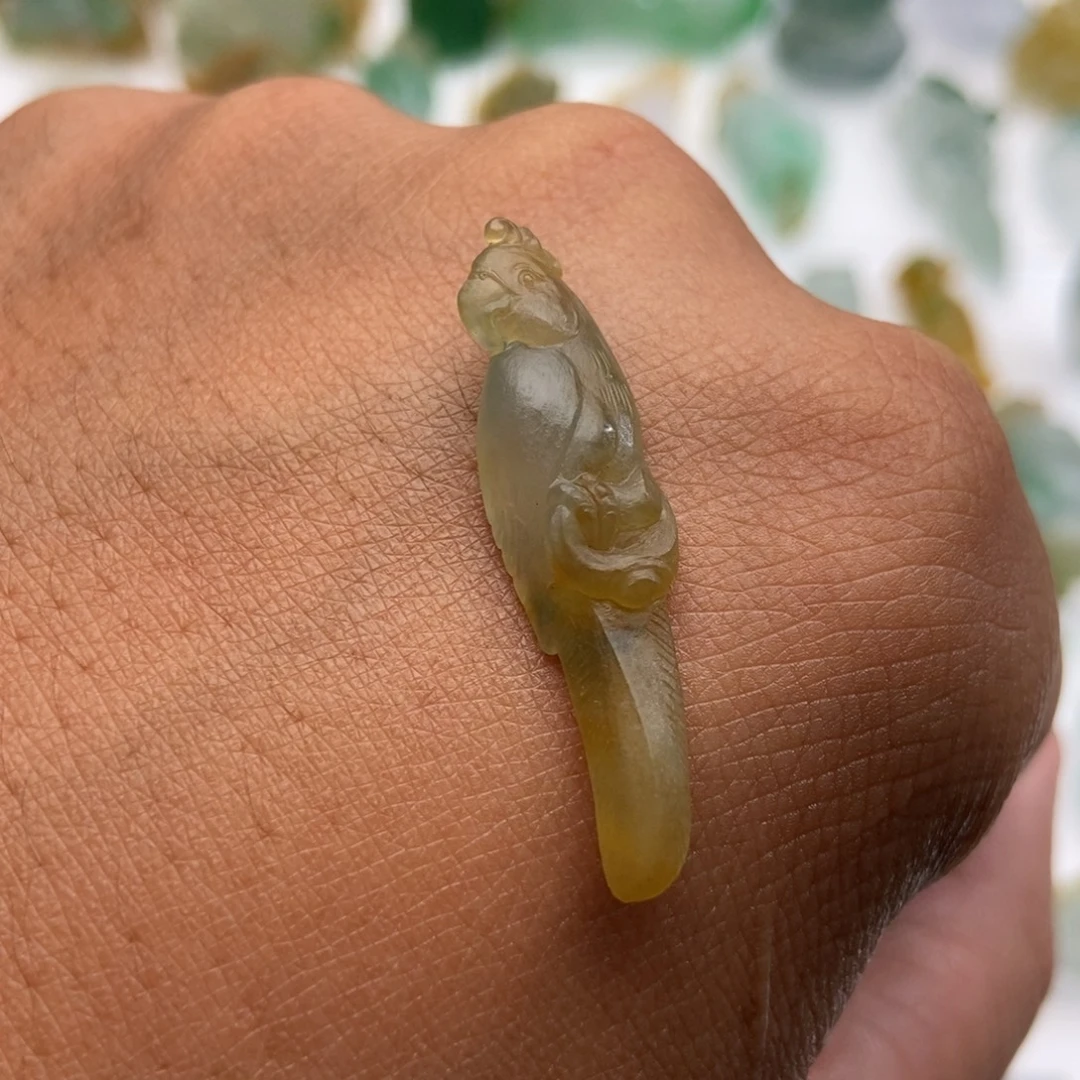 定制翡翠未镶嵌鹦鹉