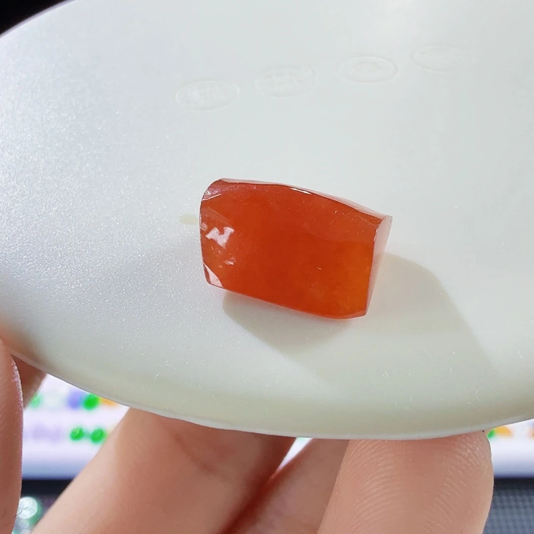颈饰未镶嵌翡翠红翡