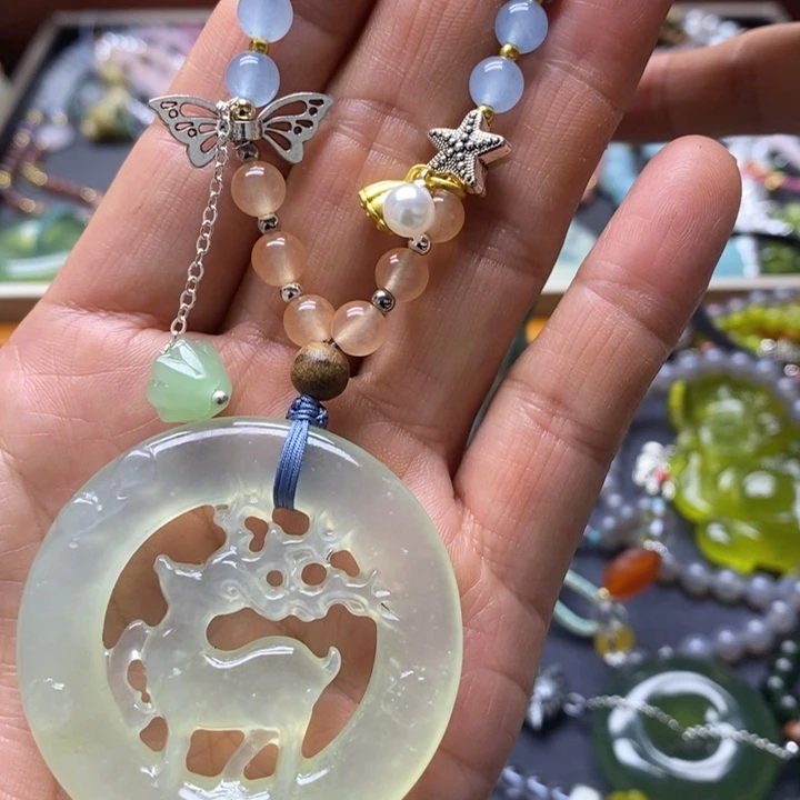 蛇纹石玉未镶嵌颈饰?***溪