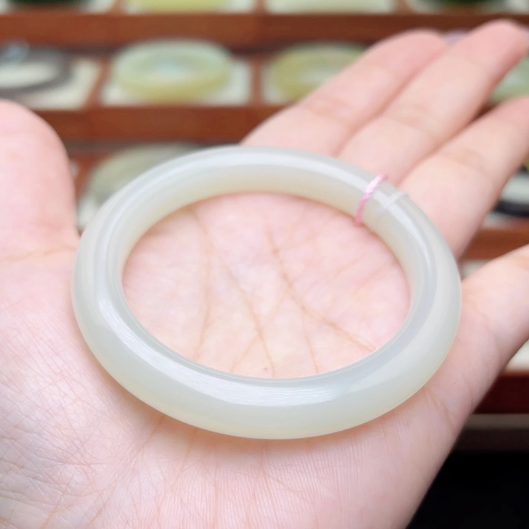 【闪购商品】和田玉手镯未镶嵌