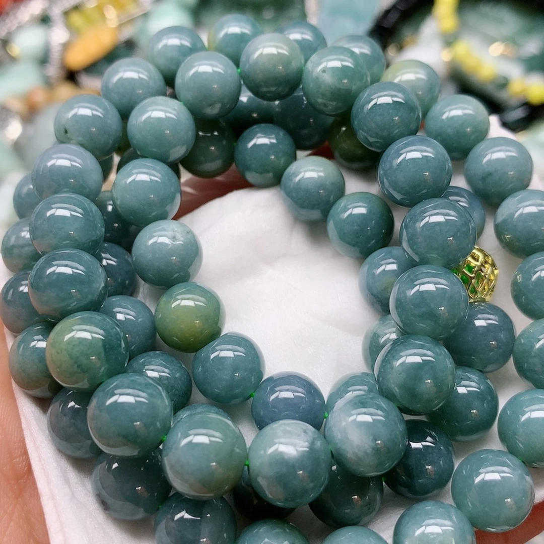 翡翠颈饰未镶嵌手串