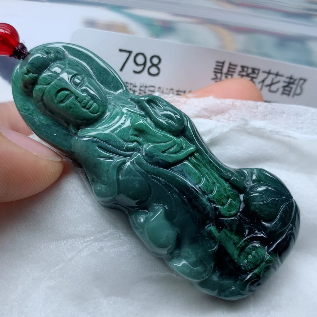 翡翠颈饰未镶嵌牌子