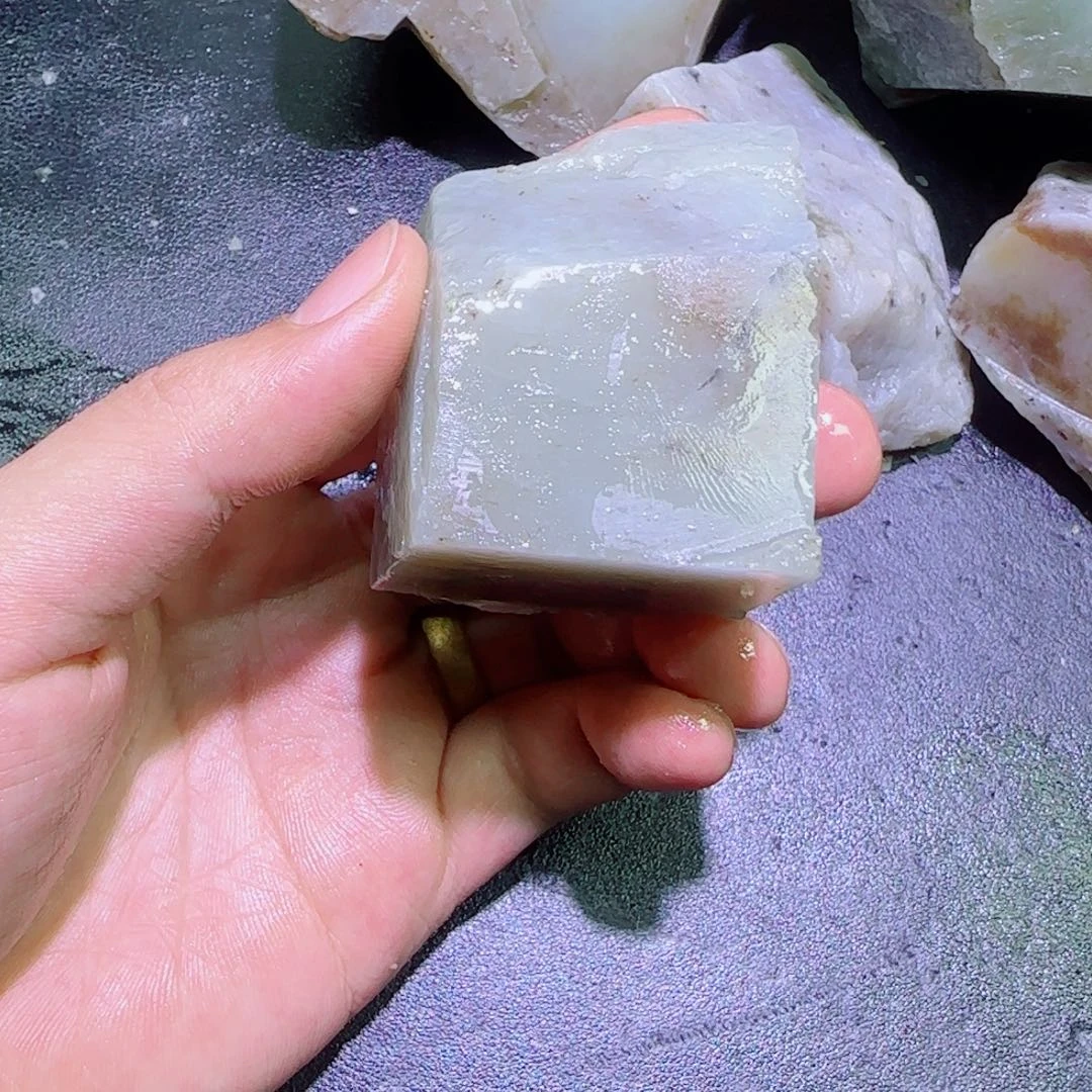 和田玉未镶嵌珠宝半成品