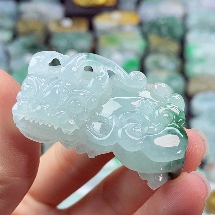 颈饰未镶嵌翡翠天然