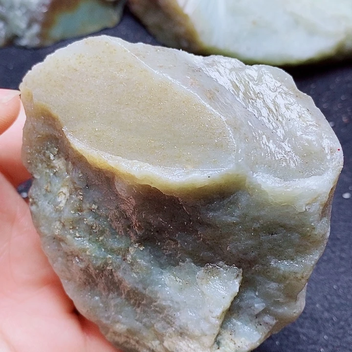 未镶嵌和田玉（糖玉）珠宝半成品
