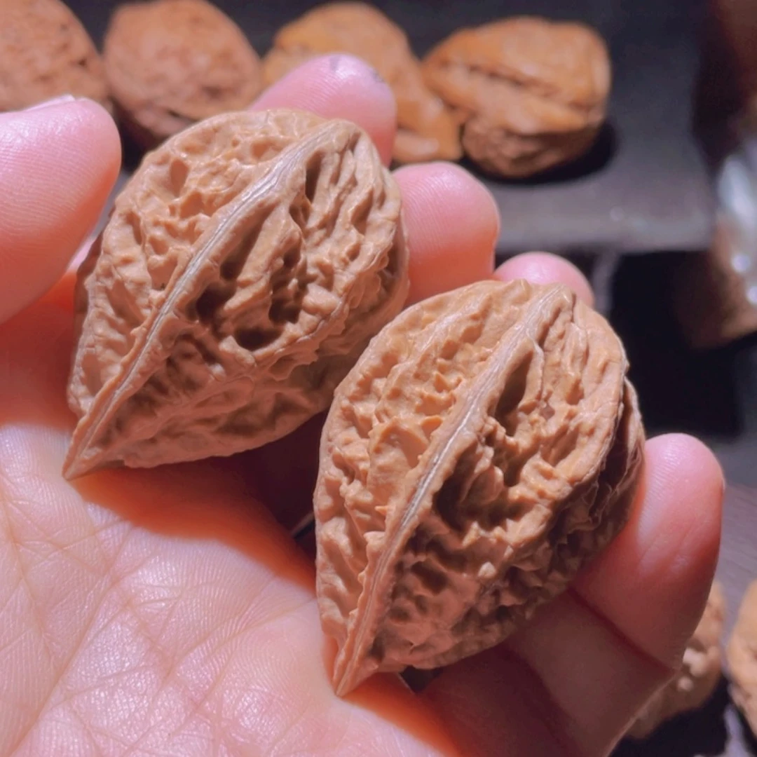 【闪购商品】文玩核桃把件木*春东北楸子61