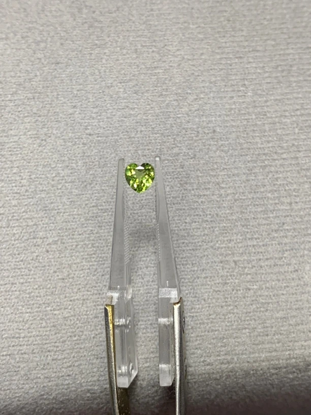 福利专拍0.5ct➕心形橄榄石多样性发货一颗