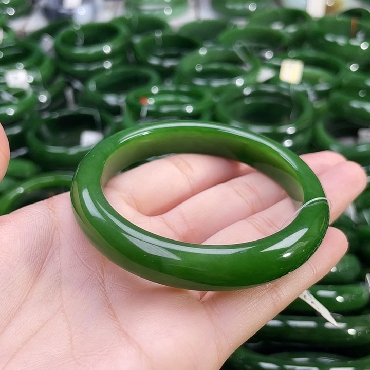 未镶嵌手镯和田玉（碧玉）