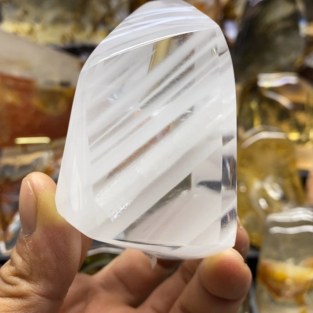 汉***出水晶珠宝半成品未镶嵌