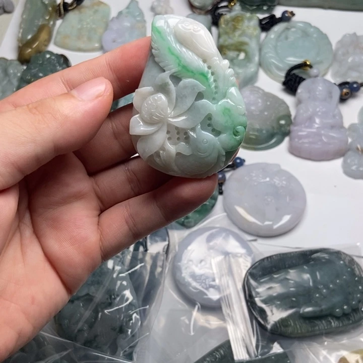 翡翠未镶嵌颈饰荷花鱼23