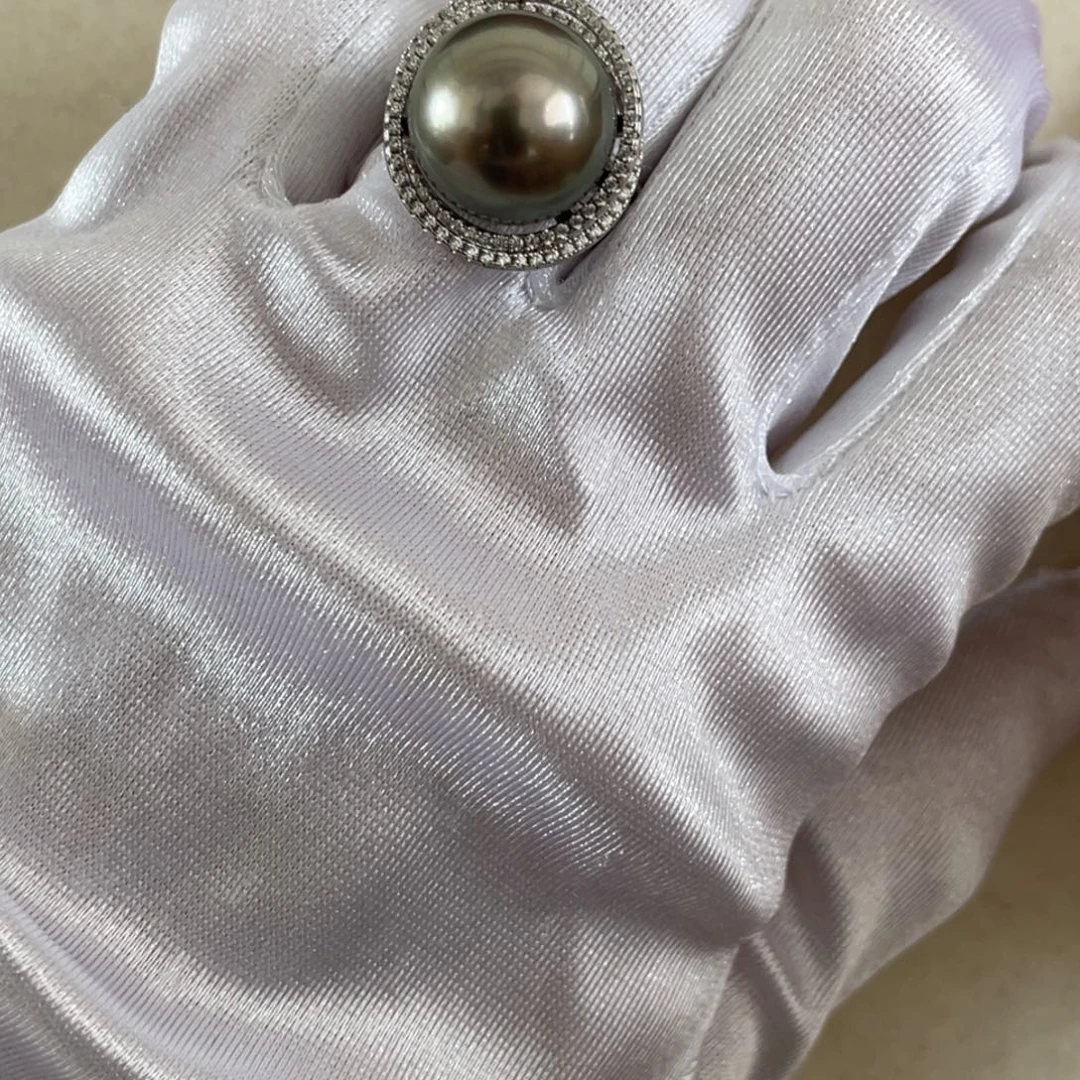 18K金镶嵌海水珍珠吊坠(不含链)14.2mm