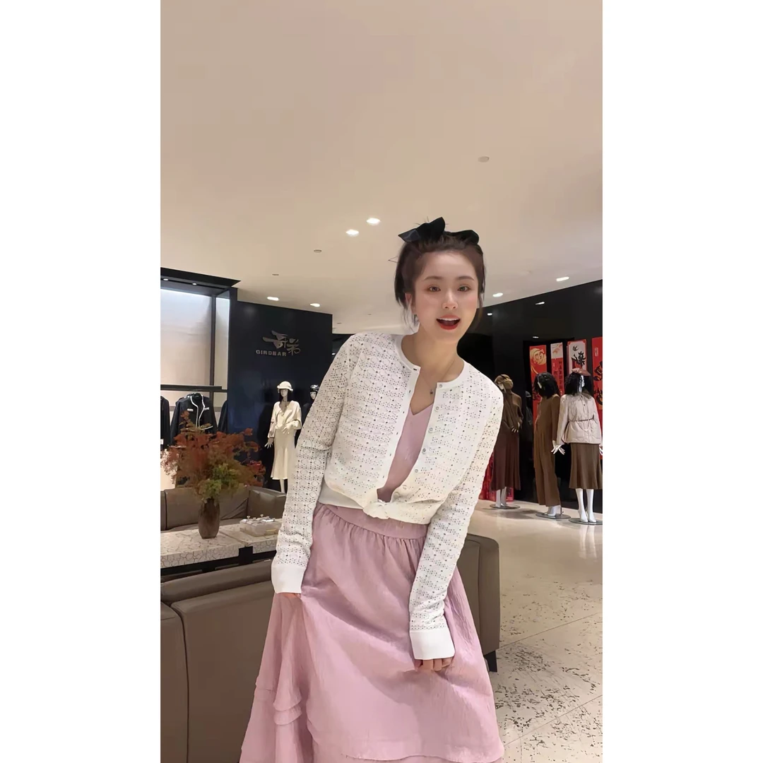 GIRDEAR/哥弟「晨雾百合」新款百搭清新镂空圆领针织开衫女148016