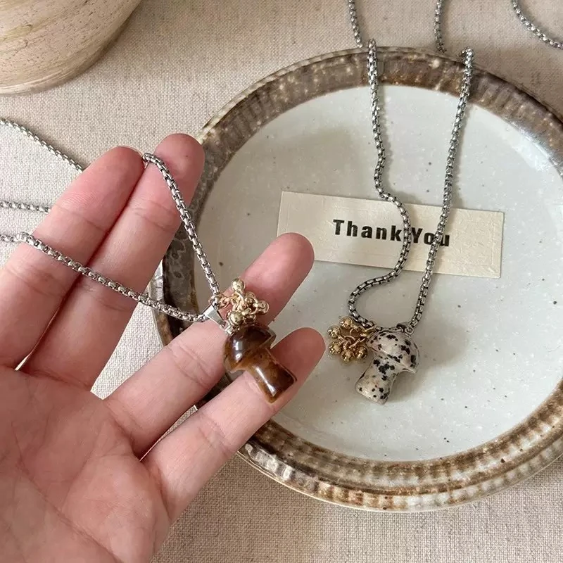 钛钢项链 小众气质高级感轻奢复古简约百搭毛衣链斑点蘑菇