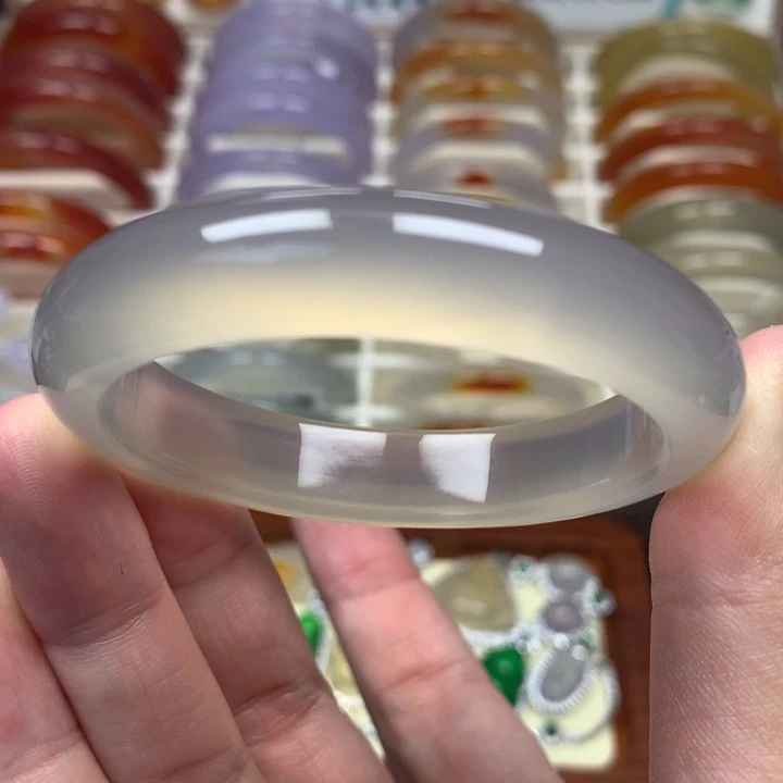 玛瑙/玉髓手镯未镶嵌