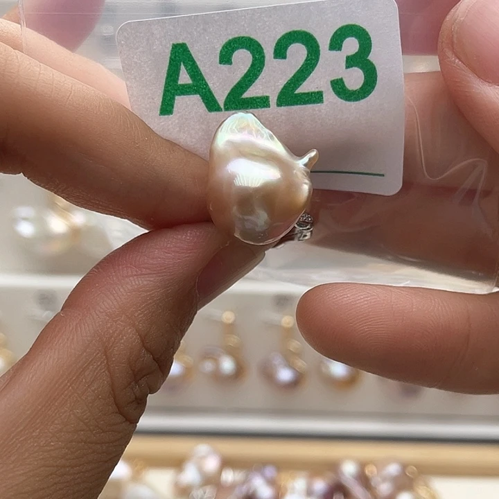 未镶嵌天然珍珠。  漏 漏 漏淡水珍珠