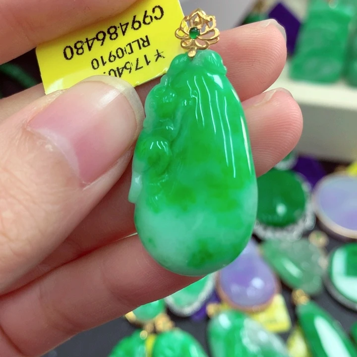 翡翠18K金镶嵌吊坠(不含链)