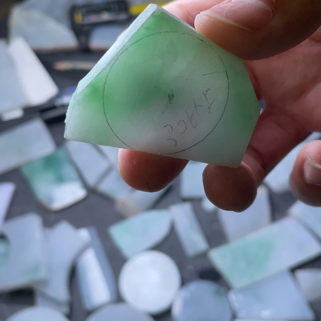 未镶嵌定制翡翠爱**鱼包工