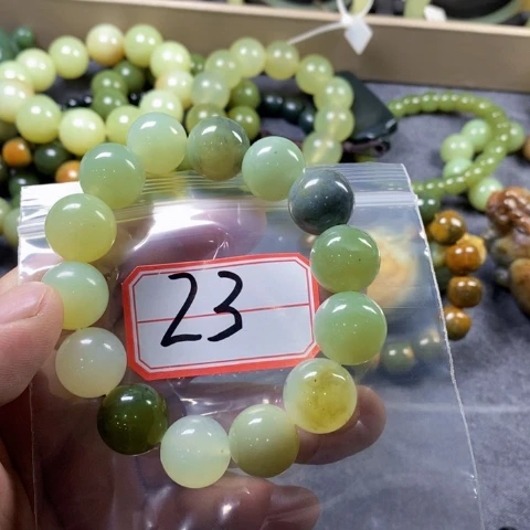 未镶嵌蛇纹石玉手链