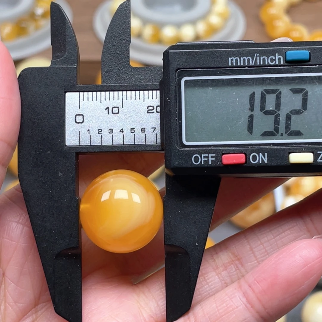 泽****裸石琥珀未镶嵌天然