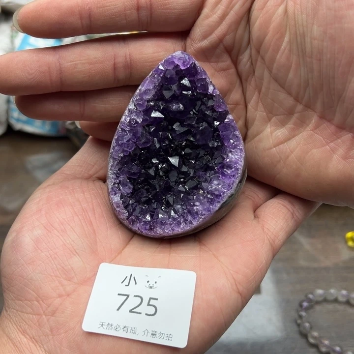 未镶嵌水晶大型摆件（非配饰）