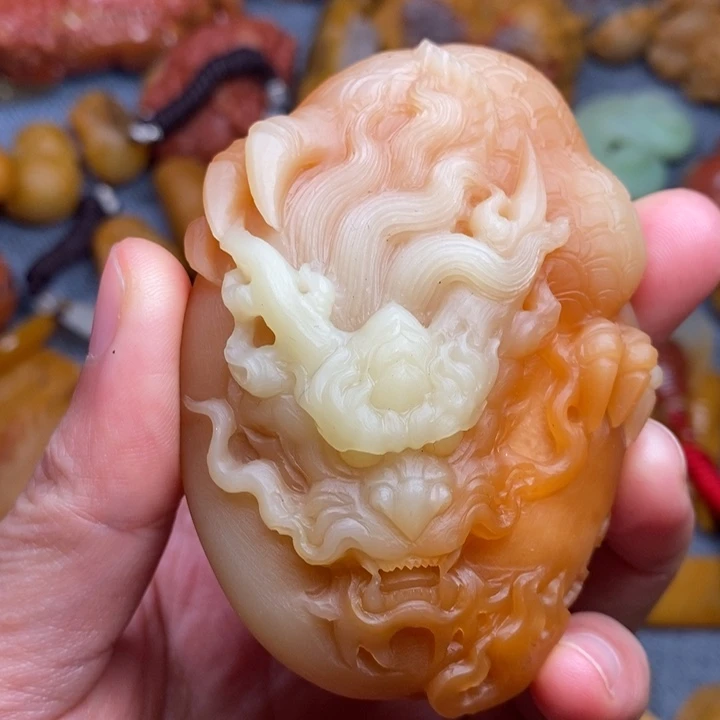 石英质玉（黄龙玉）合金颈饰