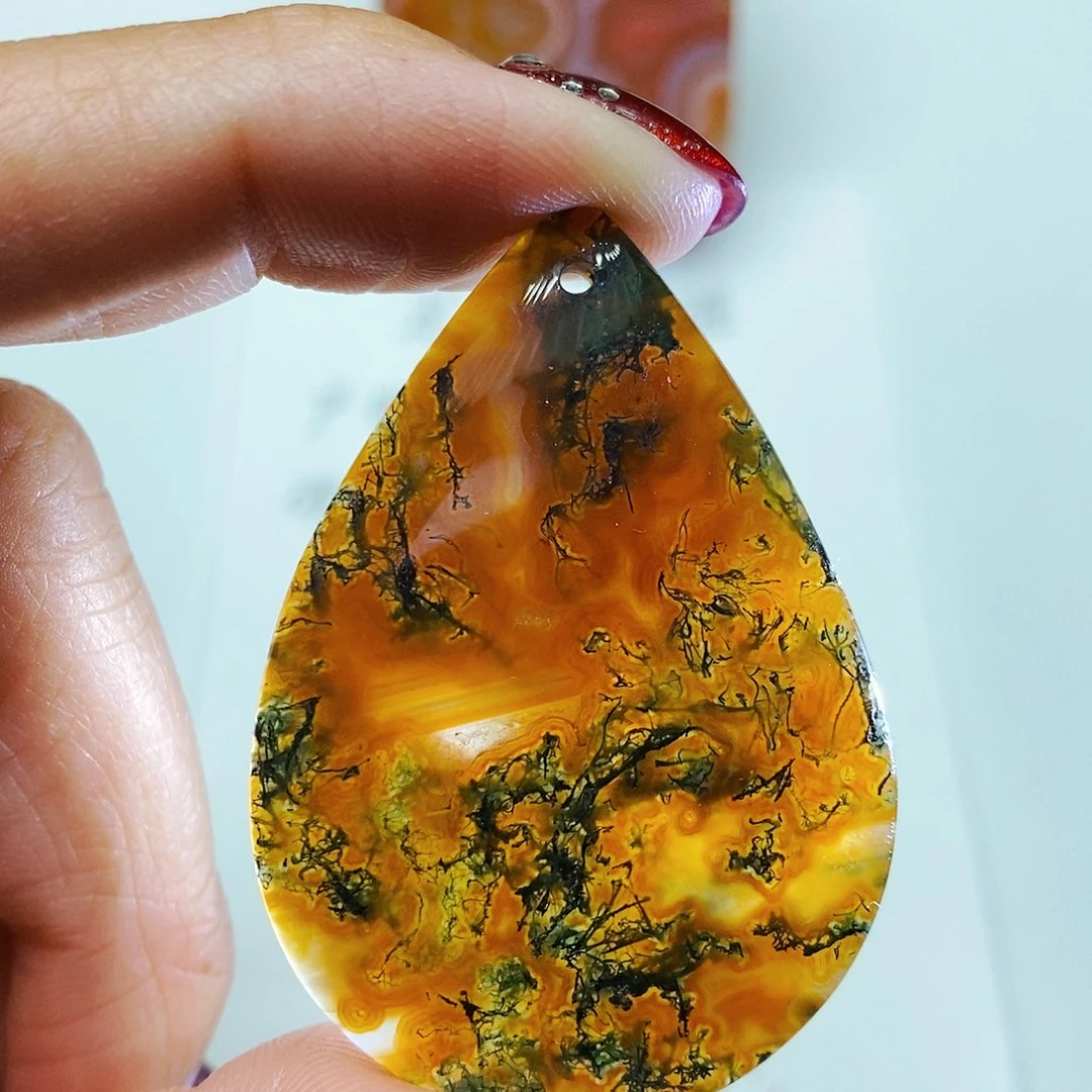 玛瑙/玉髓颈饰未镶嵌快**生