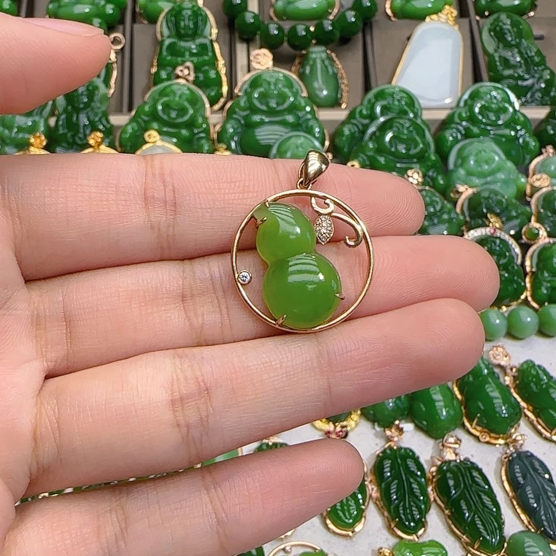 和田玉（碧玉）18K金镶嵌颈饰